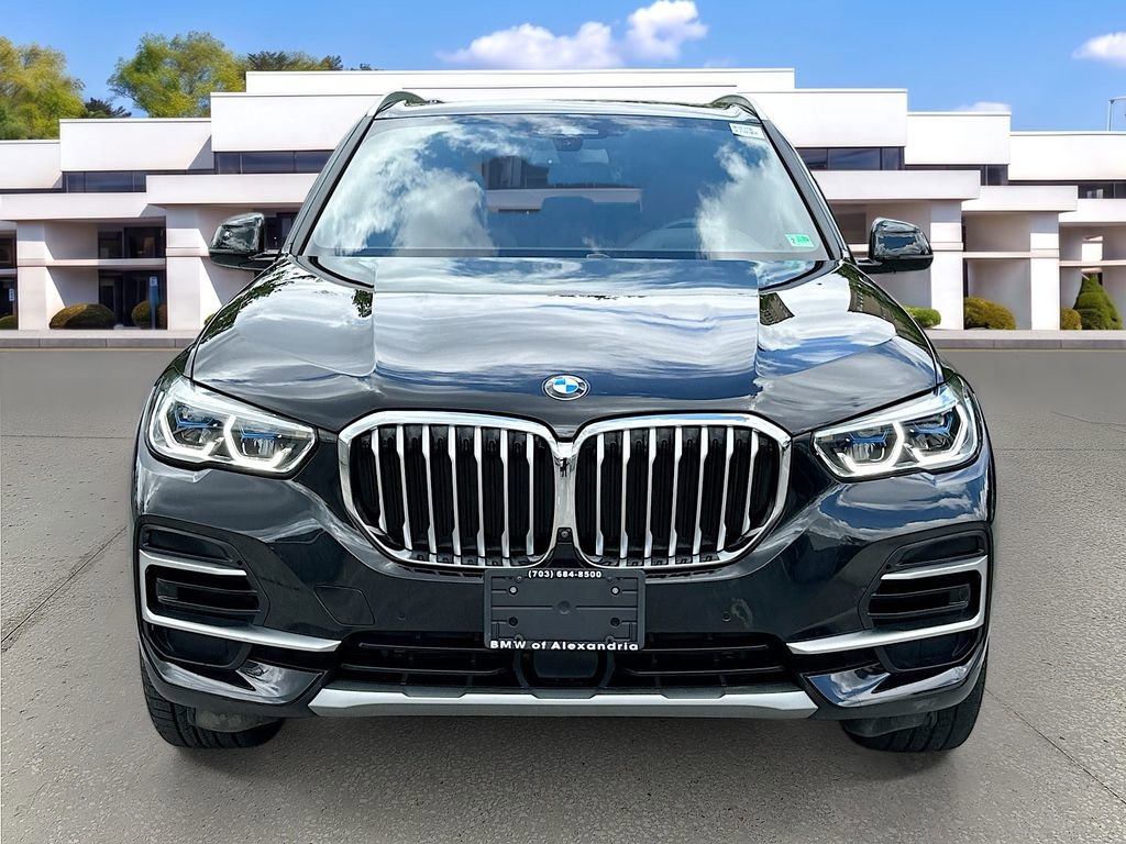 Certified 2023 BMW X5 xDrive40i w/ Executive Package AWD/4WD image 2