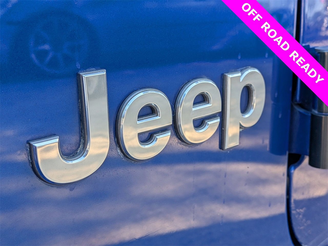 Used 2020 Jeep Wrangler Unlimited Sahara w/ Uconnect 4C Nav & Sound Group image 5