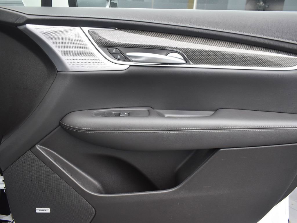 Used 2022 Cadillac XT5 Sportv w/ LPO, ONYX Package image 35