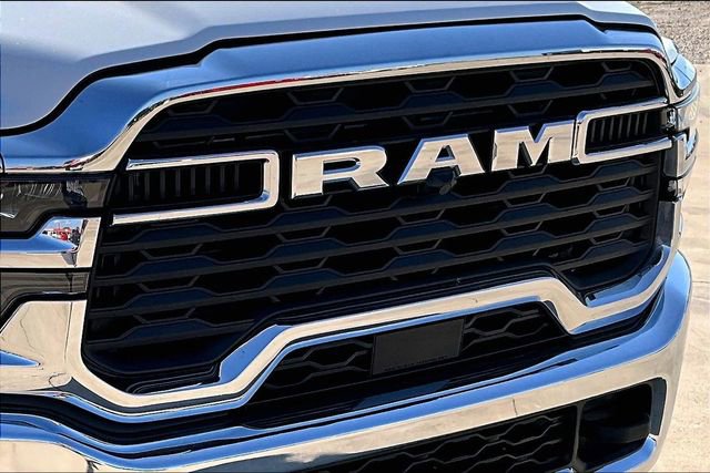 Used 2025 RAM 2500 Tradesman w/ Chrome Appearance Group image 31