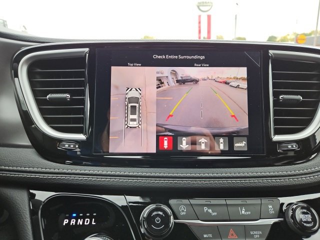 New 2026 Chrysler Pacifica Select image 50