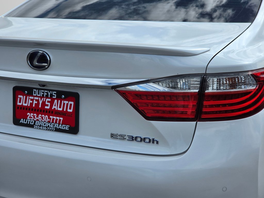 Used 2013 Lexus ES 300h w/ Premium Pkg FWD image 22