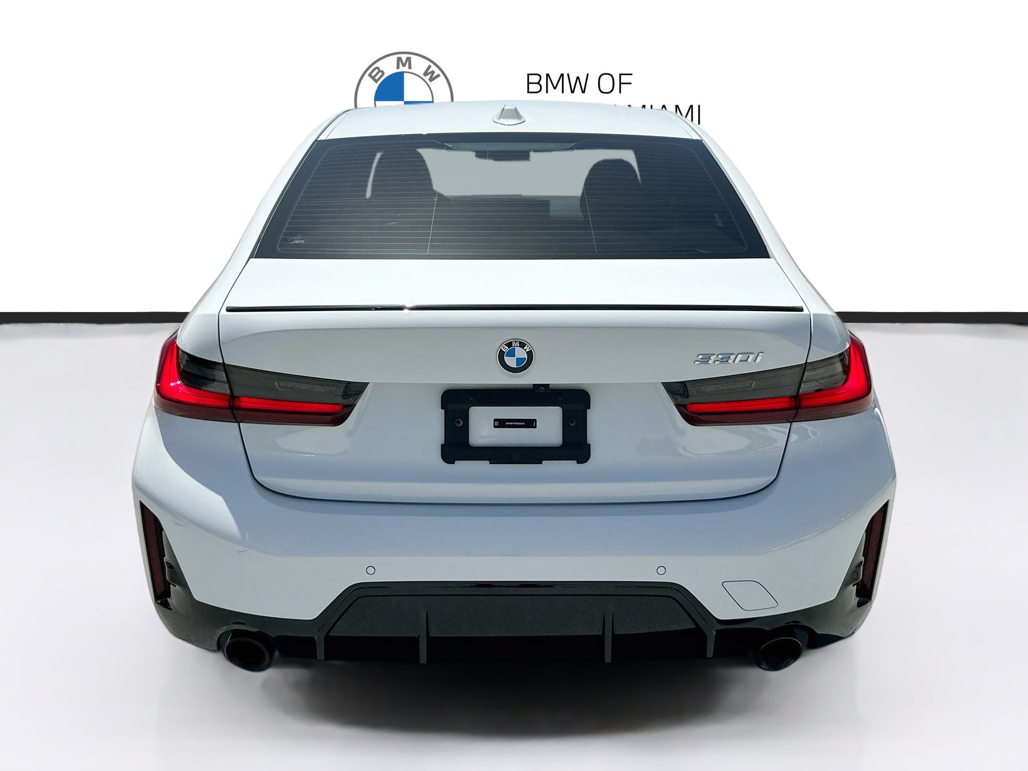 Used 2024 BMW 330i Sedan w/ M Sport Package RWD image 6