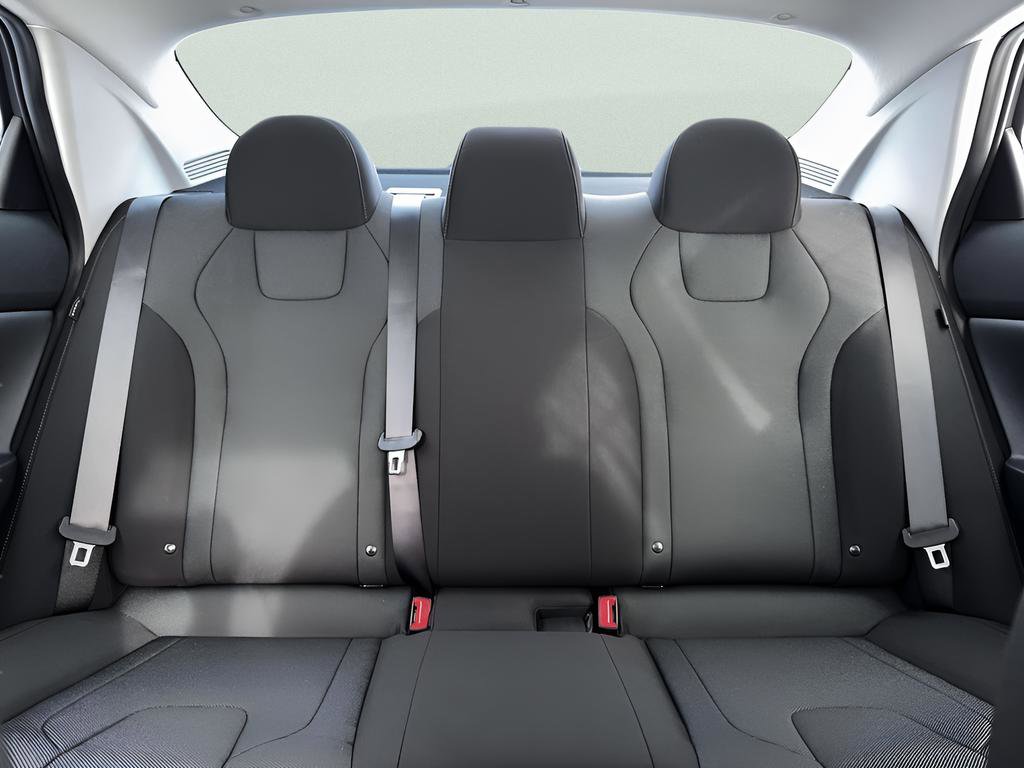 Used 2026 Hyundai Elantra SE w/ Cargo Package image 15