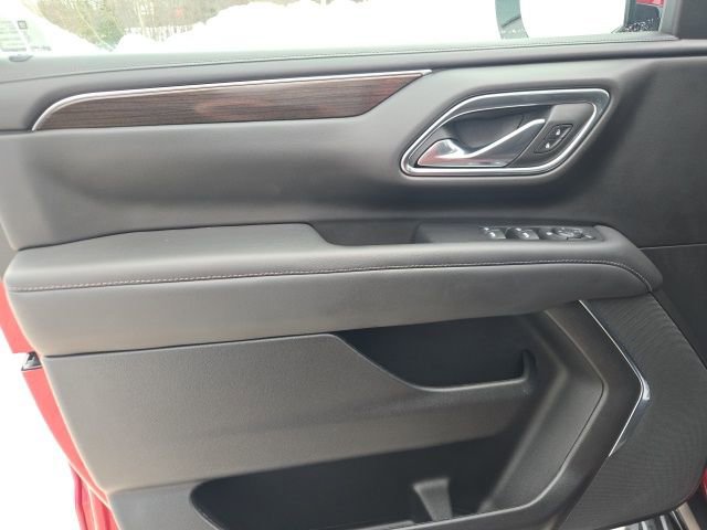 Used 2023 GMC Yukon SLE w/ Gmc Pro Safety Plus Package image 31