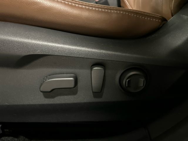 Used 2022 Subaru Outback Touring AWD/4WD image 11