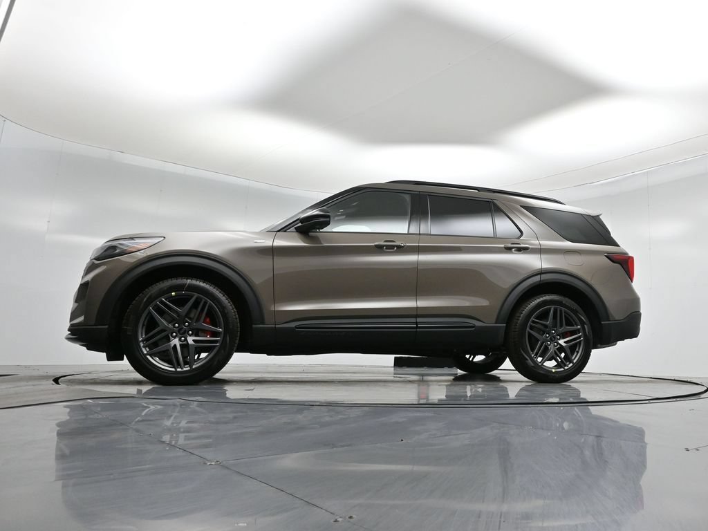 New 2026 Ford Explorer ST-Line w/ ST-Line Street Pack RWD image 55