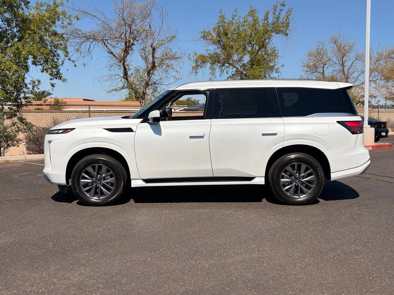 Certified 2026 INFINITI QX80 Pure AWD/4WD image 3