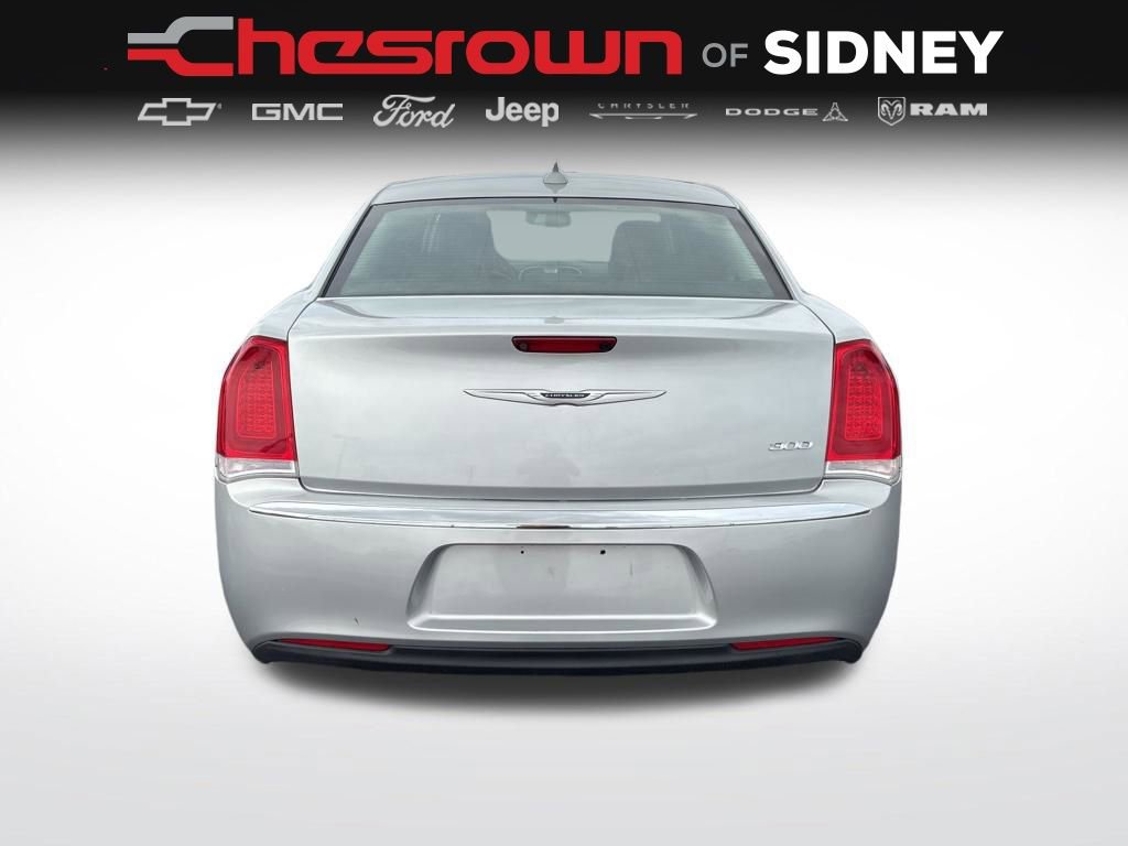 Used 2019 Chrysler 300 Touring L w/ Quick Order Package 22F image 4