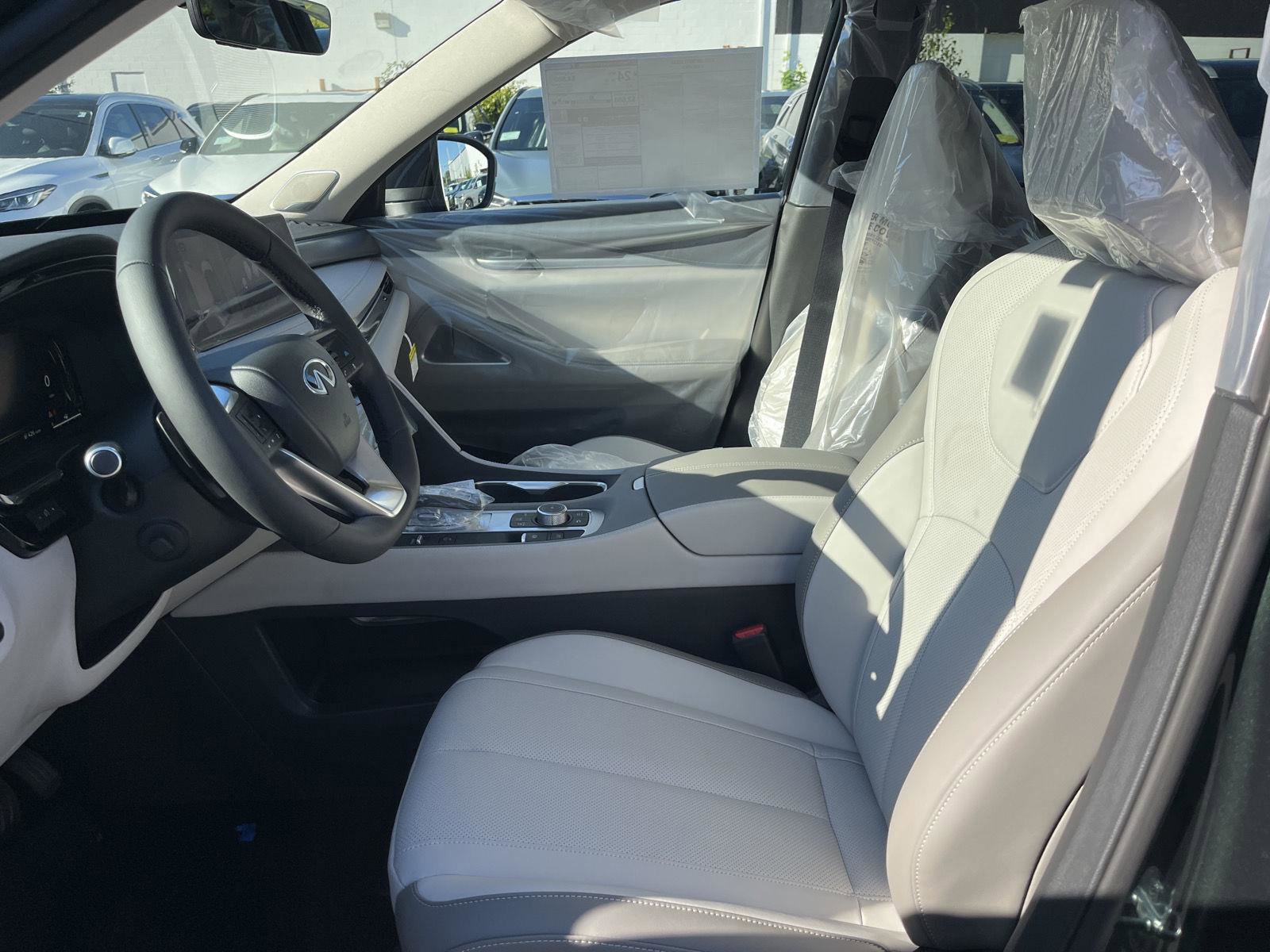 New 2026 INFINITI QX60 Luxe w/ Cargo Package image 9