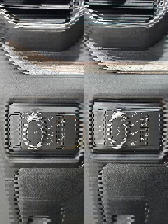 Used 2021 Ford Explorer Platinum w/ Equipment Group 601A image 24