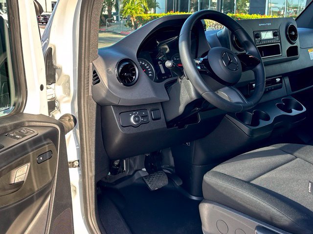 Used 2026 Mercedes-Benz Sprinter 2500 image 12