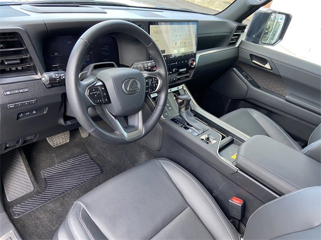 Used 2024 Lexus GX 550 image 25