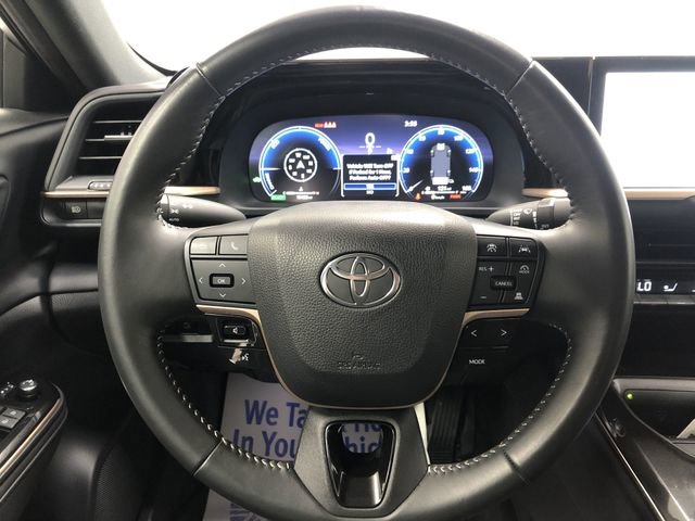 Used 2024 Toyota Crown AWD/4WD image 16