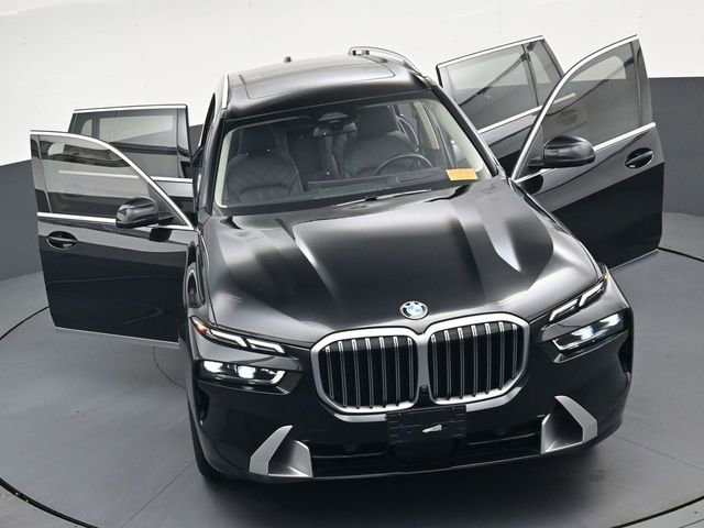 Used 2024 BMW X7 xDrive40i image 44