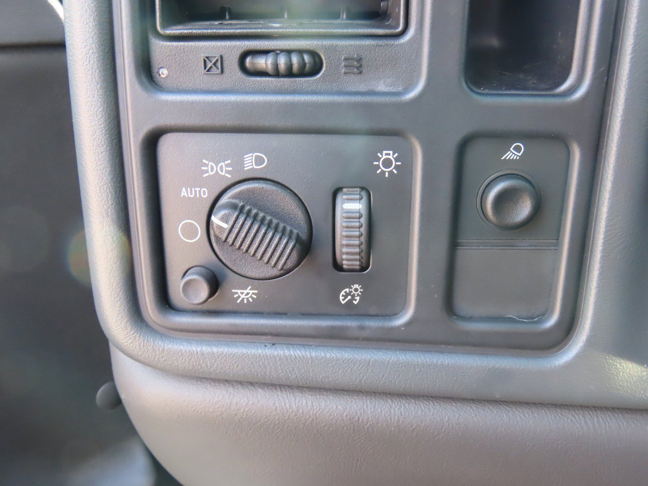 Used 2006 Chevrolet Silverado 1500 LS image 26