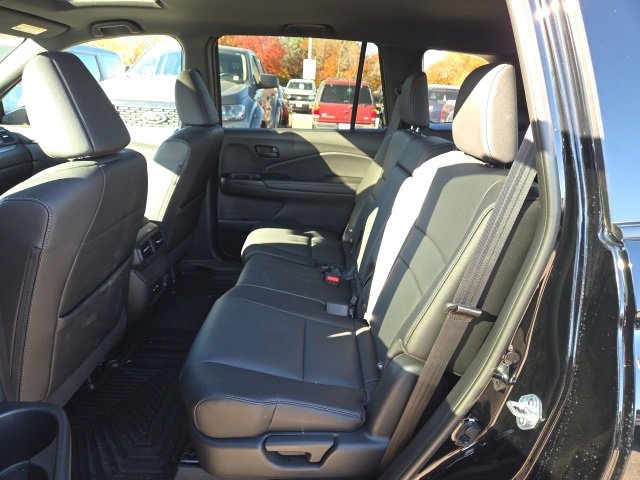 Used 2025 Honda Passport EX-L image 18
