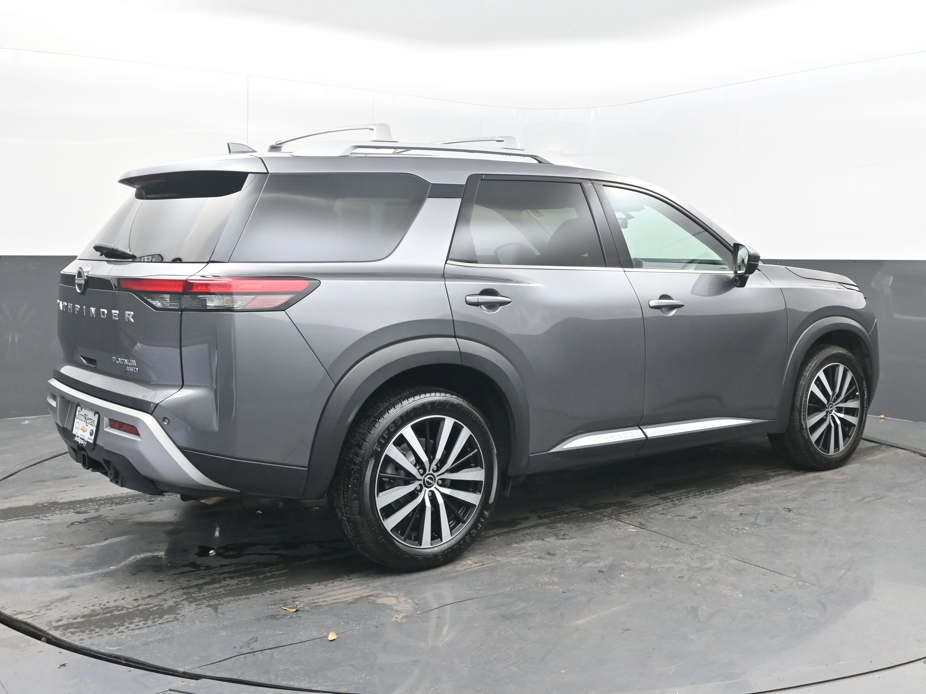 Used 2023 Nissan Pathfinder Platinum w/ Cargo Package image 7