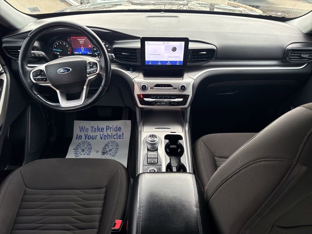 Used 2021 Ford Explorer XLT image 25