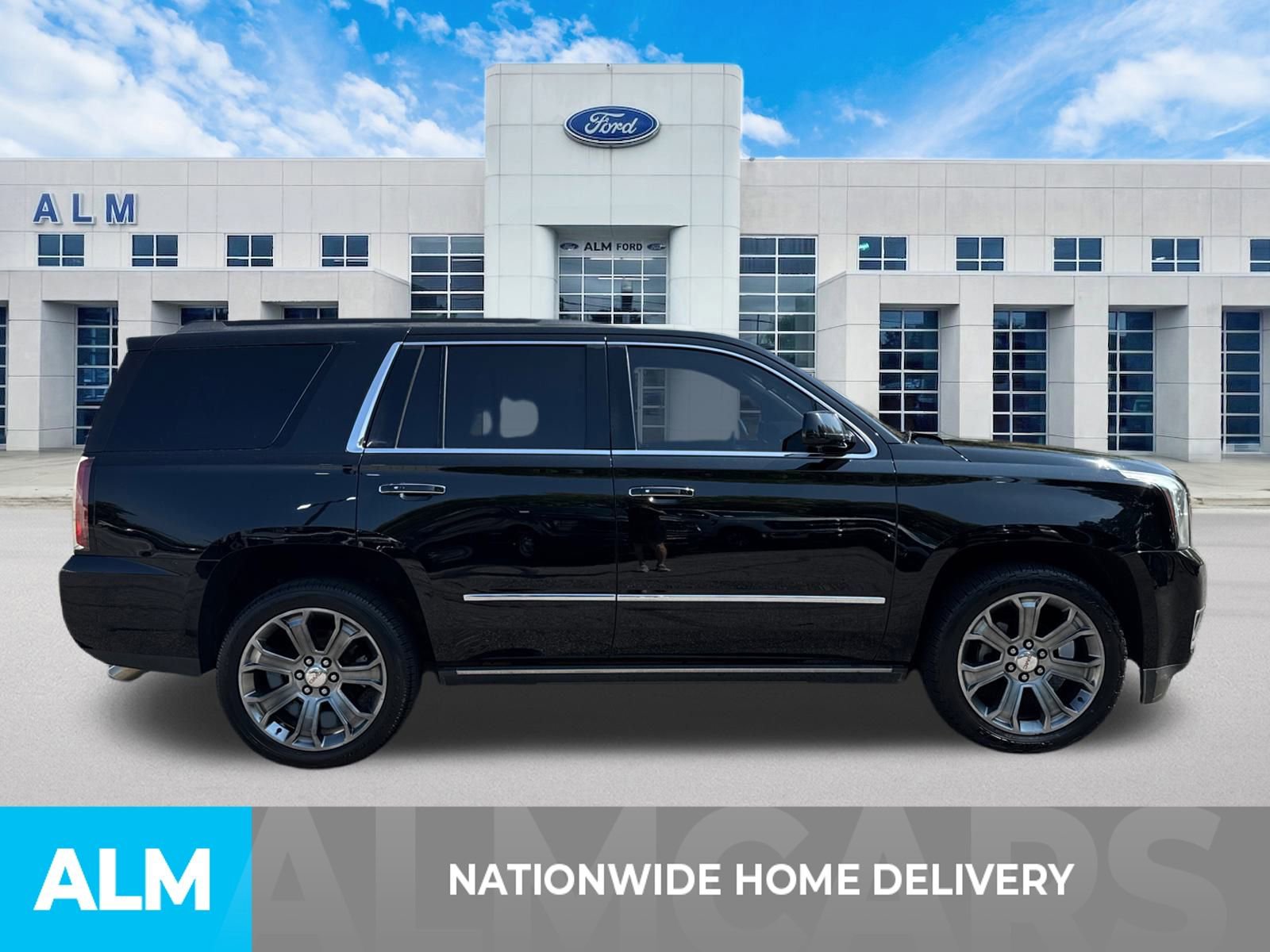 Used 2017 GMC Yukon Denali w/ Open Road Package image 5