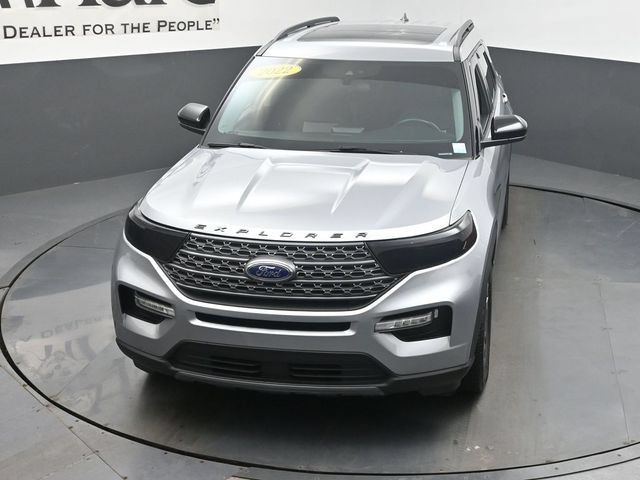 Used 2022 Ford Explorer XLT w/ Equipment Group 202A AWD/4WD image 62