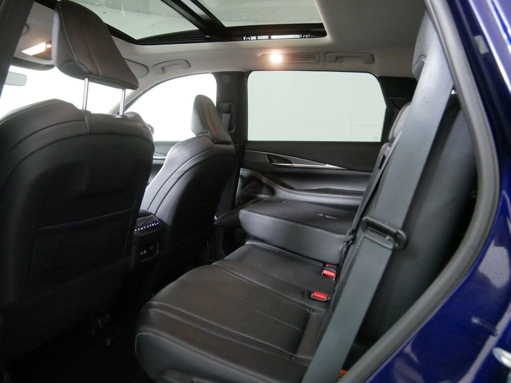 Used 2023 INFINITI QX60 Luxe image 18