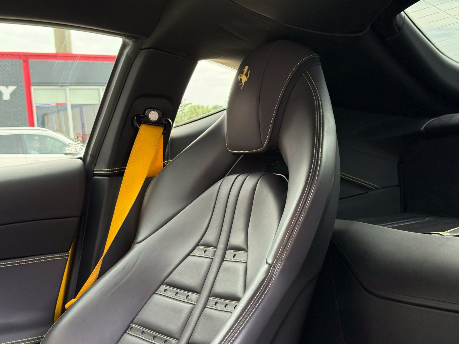 Used 2019 Ferrari 812 Superfast RWD image 48