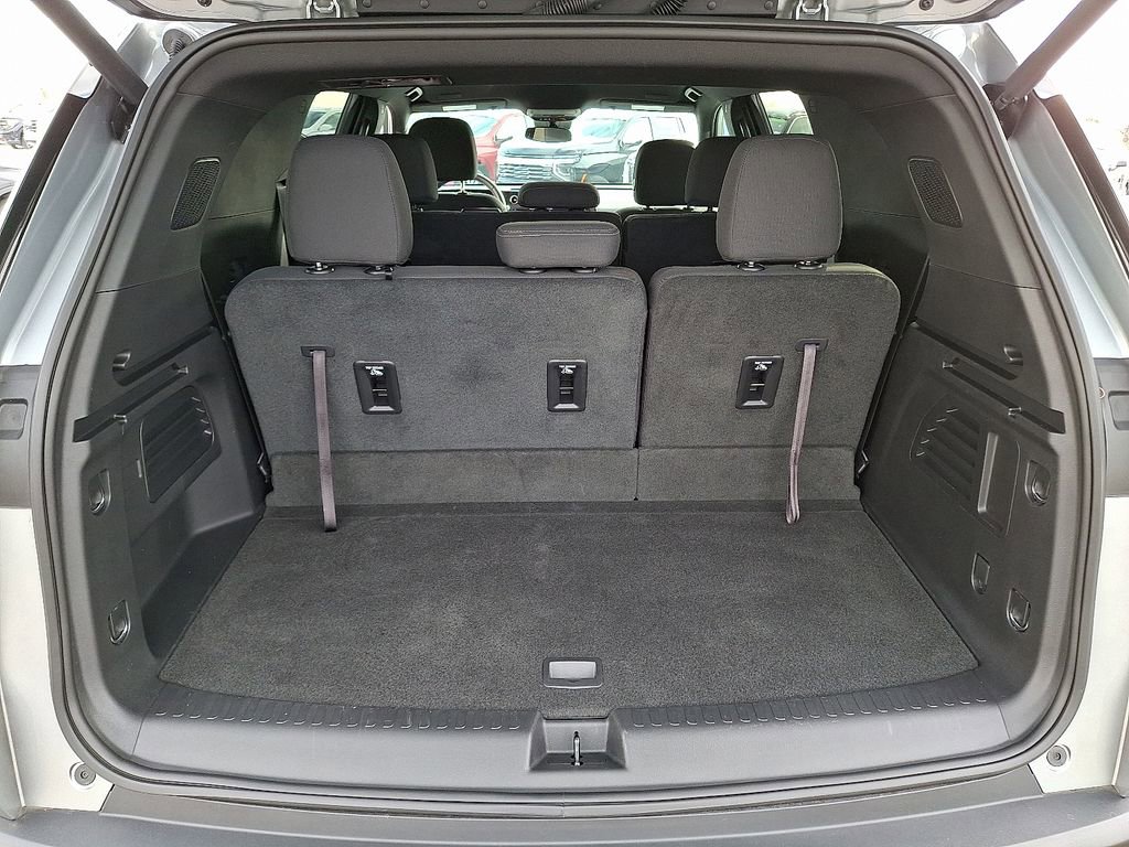 New 2025 Chevrolet Traverse LT w/ Driver Confidence Package image 28