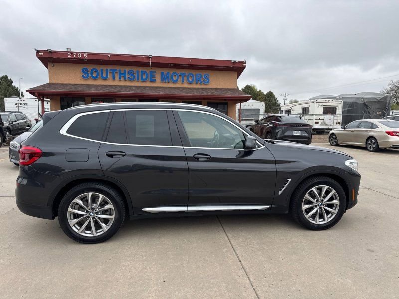 Used 2018 BMW X3 xDrive30i image 2