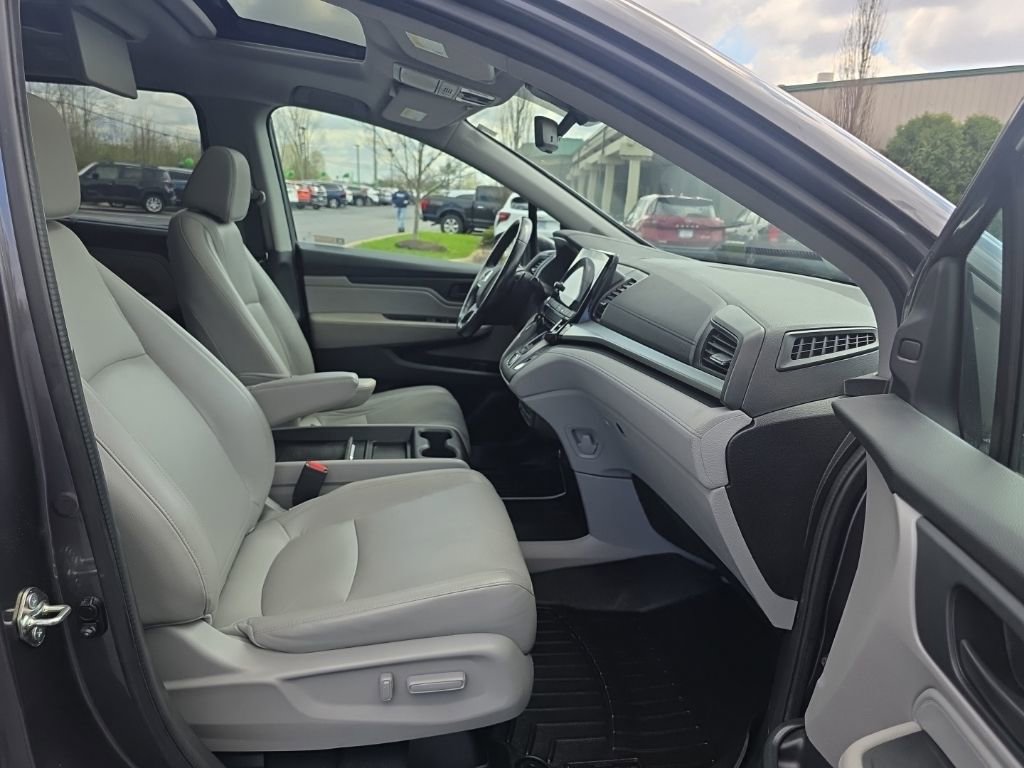 Used 2018 Honda Odyssey EX-L image 48