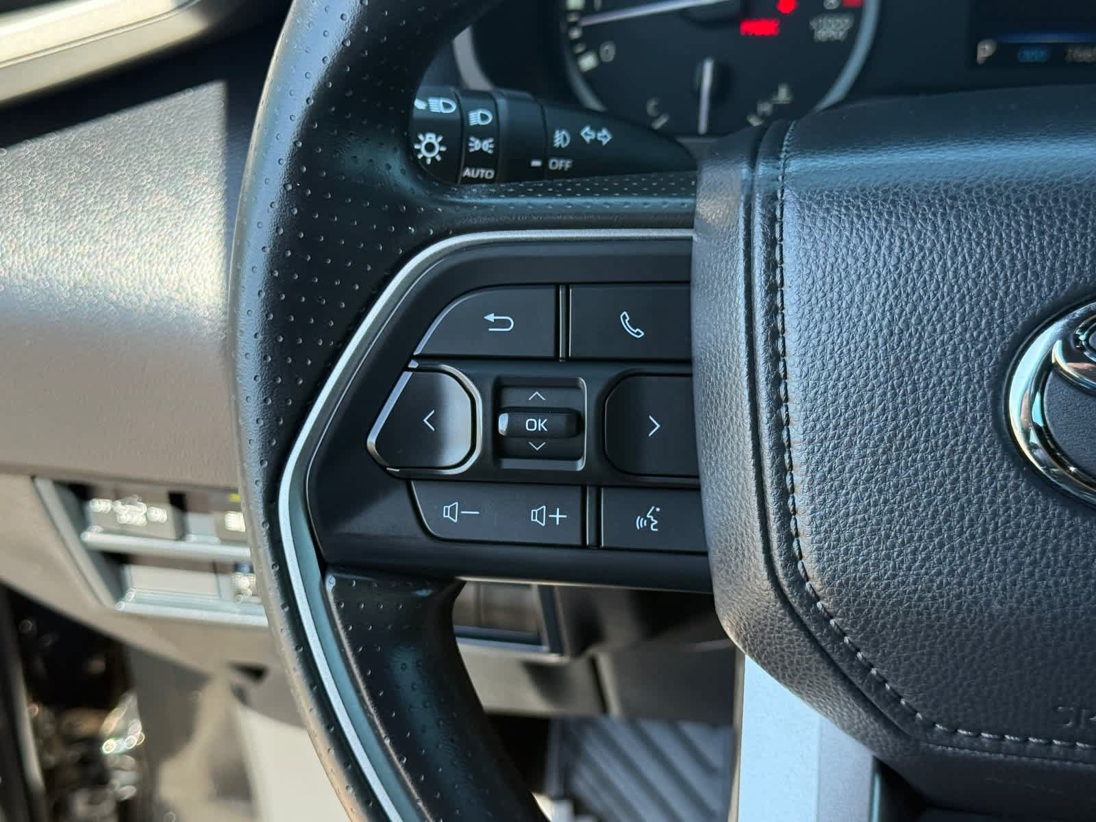 Used 2025 Toyota Tundra SR5 AWD/4WD image 17