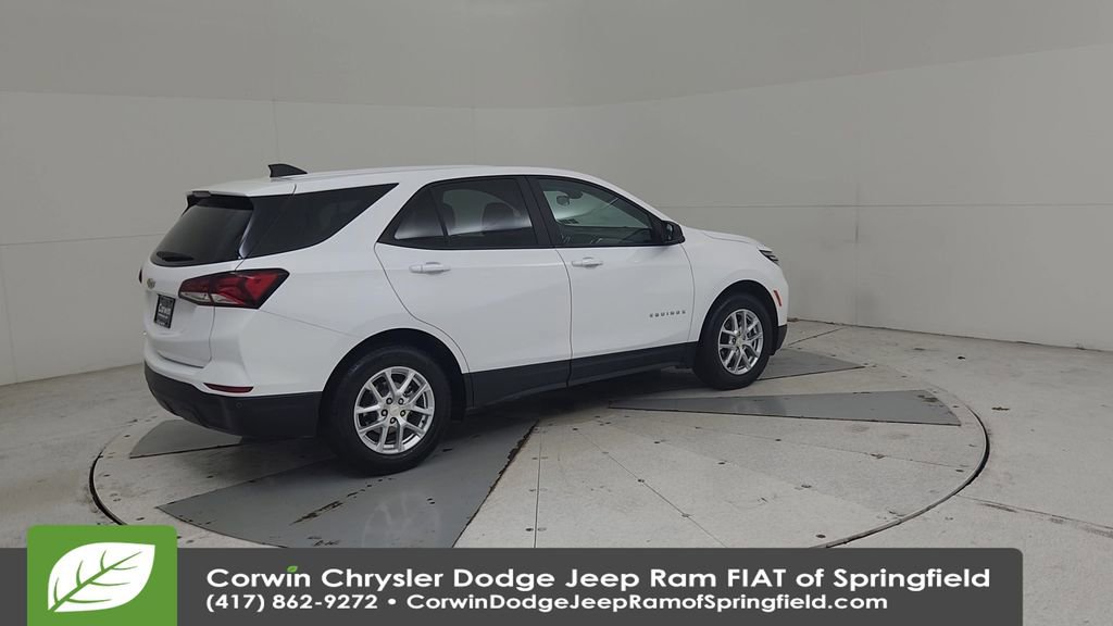 Used 2024 Chevrolet Equinox LS w/ LS Convenience Package FWD image 14