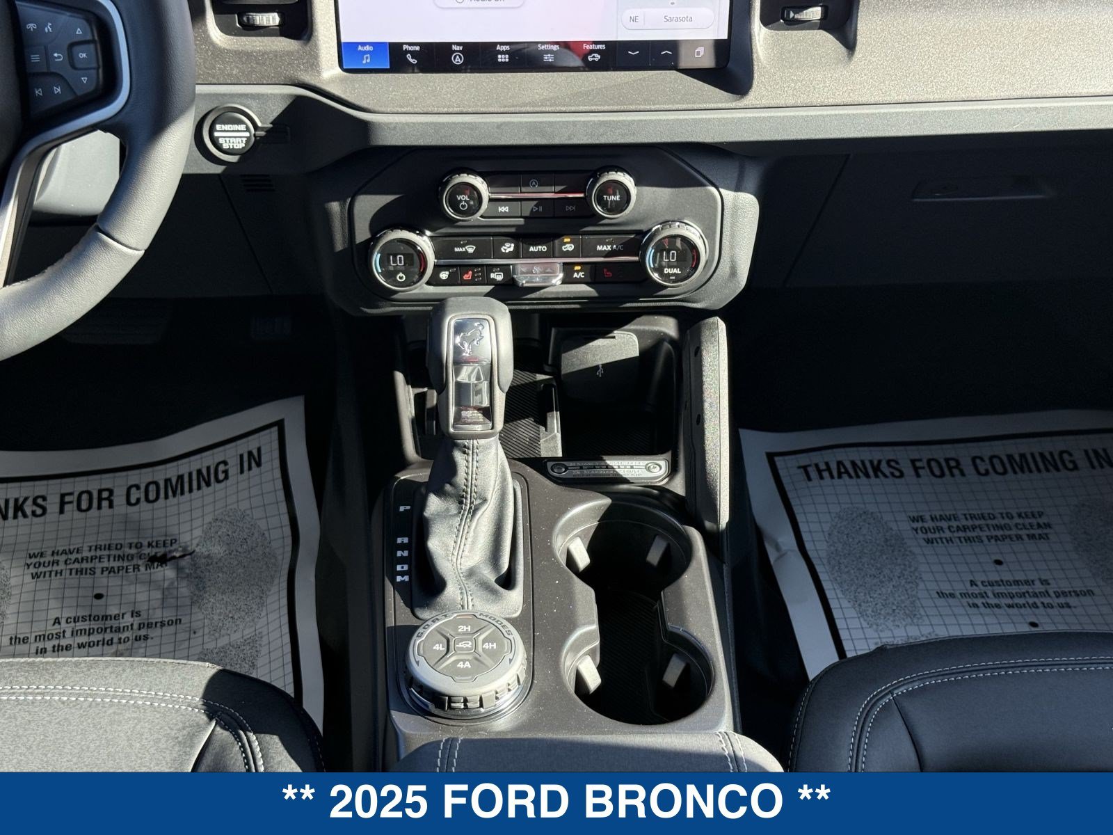 Used 2025 Ford Bronco Badlands AWD/4WD image 49