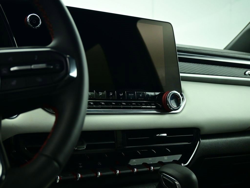 Used 2024 GMC Canyon AT4X image 25