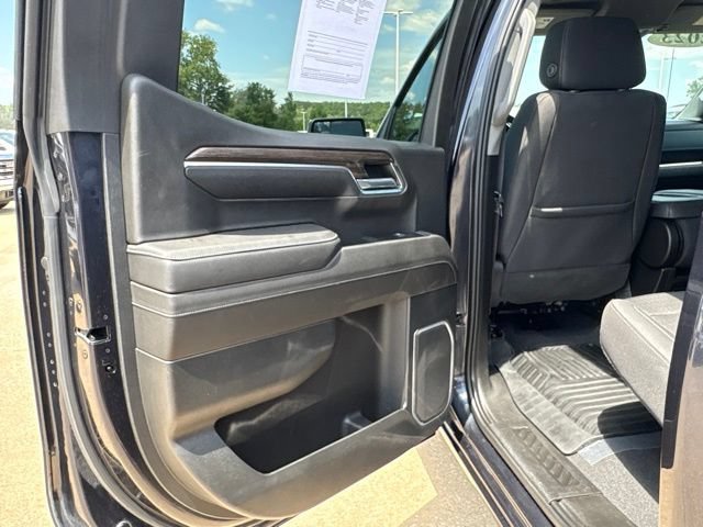 Used 2023 Chevrolet Silverado 1500 LT AWD/4WD image 34