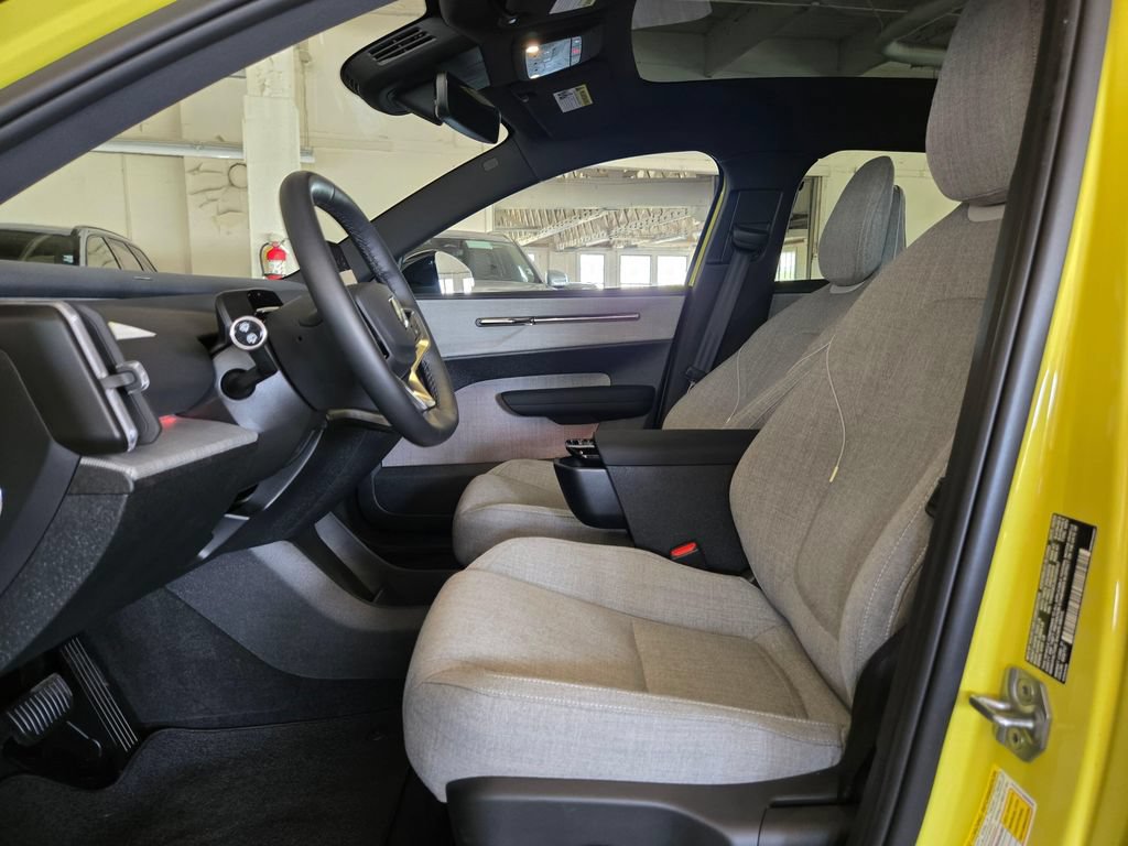 Certified 2025 Volvo EX30 Ultra AWD/4WD image 20