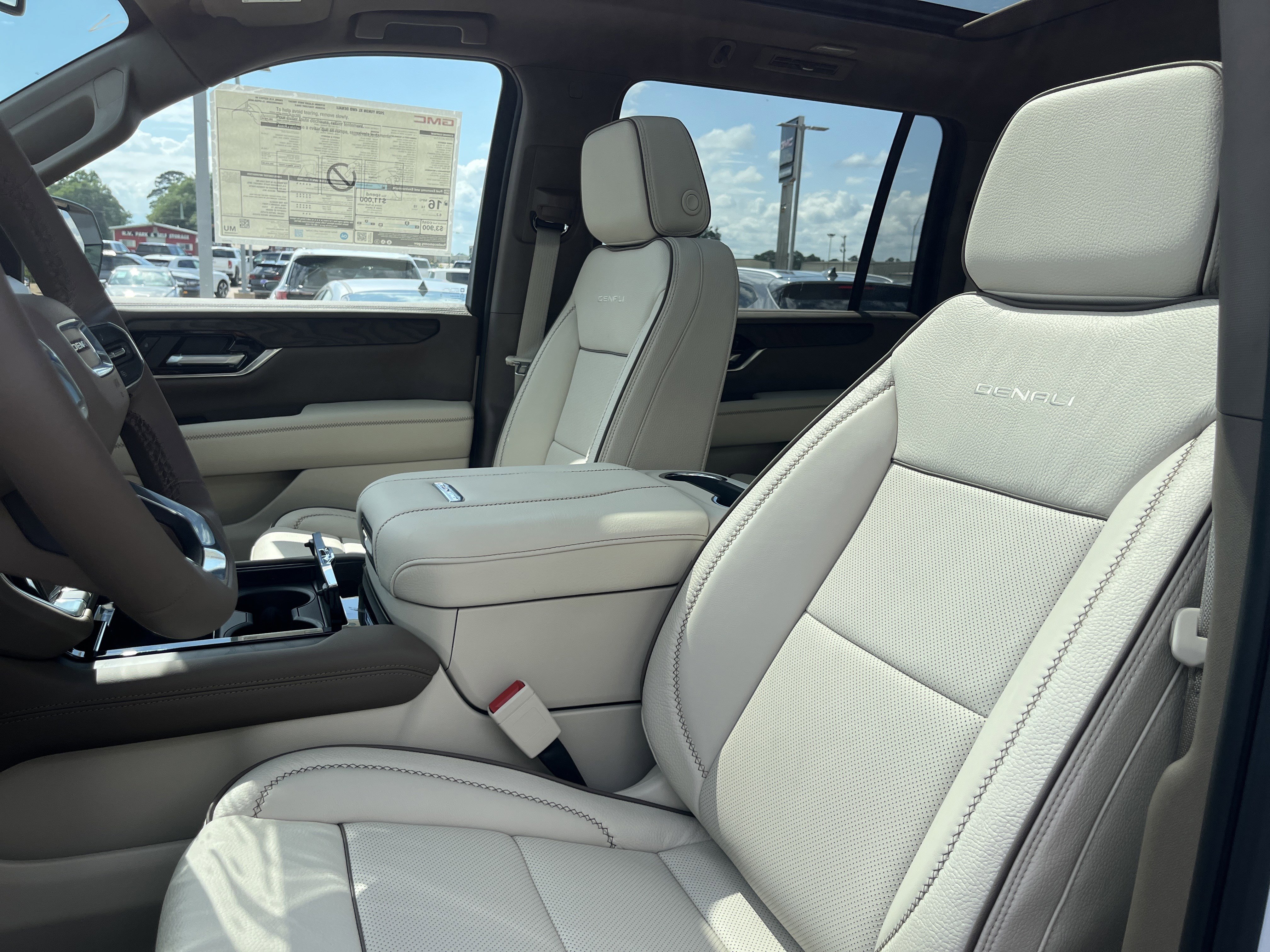 New 2026 GMC Yukon XL Denali w/ Sun & Power Step Package AWD/4WD image 9