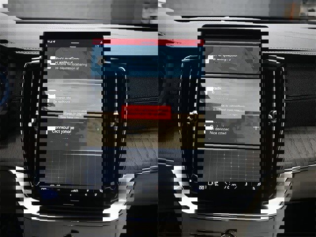 New 2025 Volvo XC90 B6 Ultra image 11