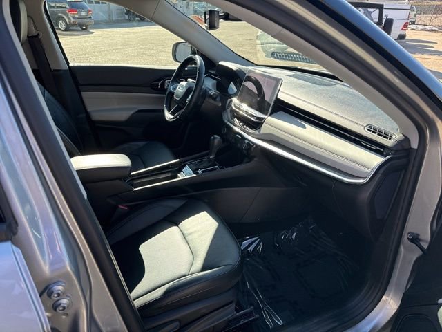 Used 2022 Jeep Compass Limited image 14