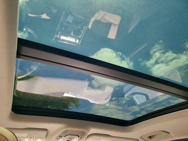 Certified 2025 Audi Q8 Premium Plus w/ Premium Plus Package AWD/4WD image 15