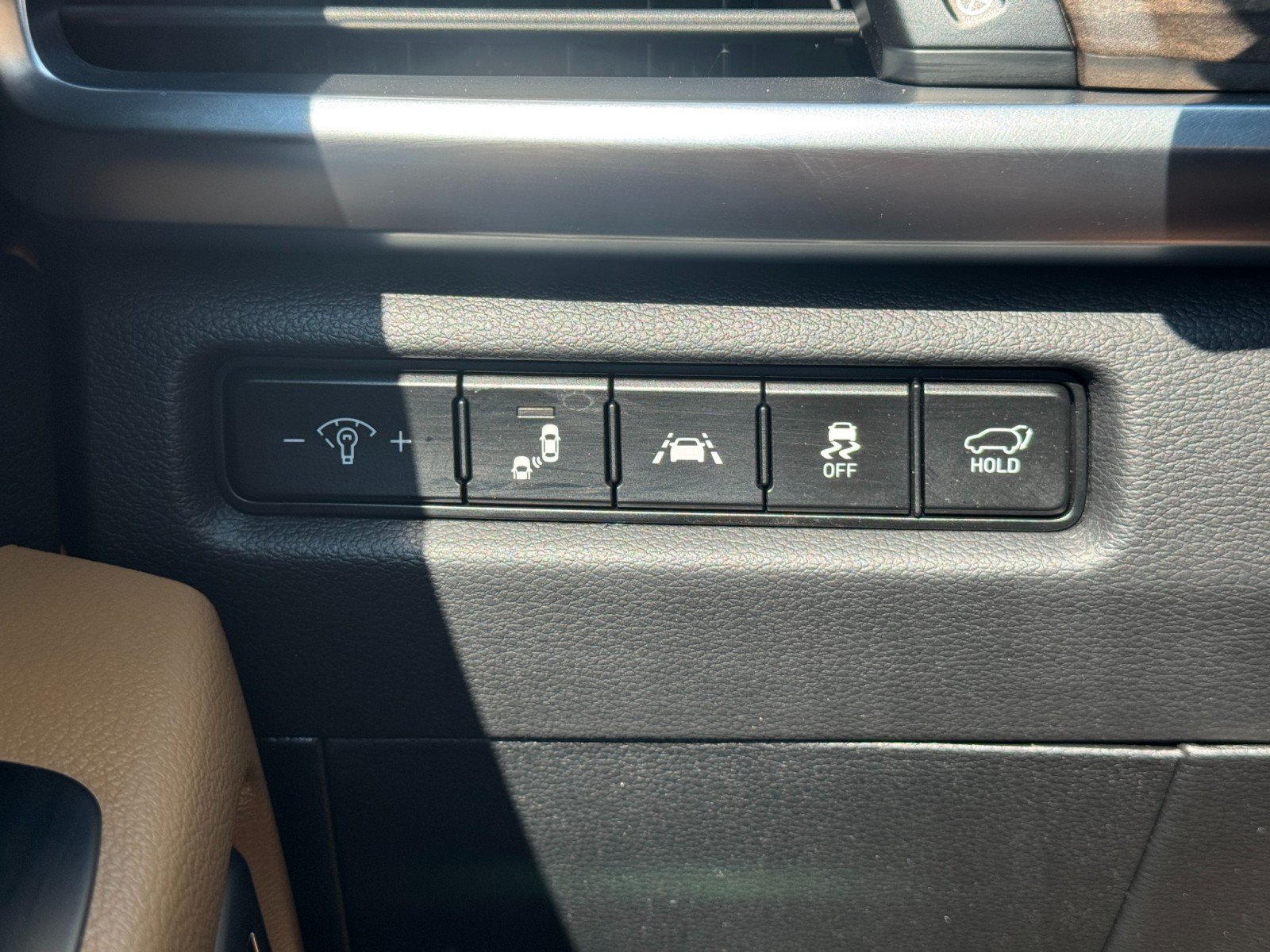 Used 2020 Kia Telluride SX w/ Towing Package FWD image 18