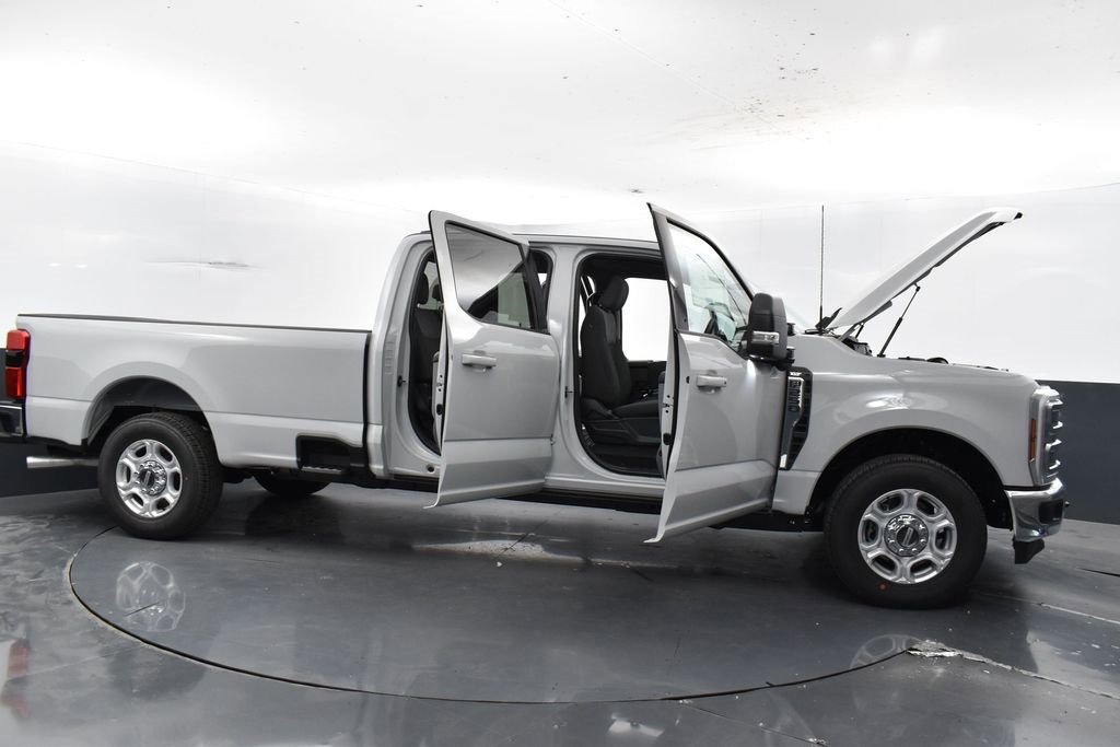 New 2026 Ford F250 XLT w/ XLT Premium Package image 42