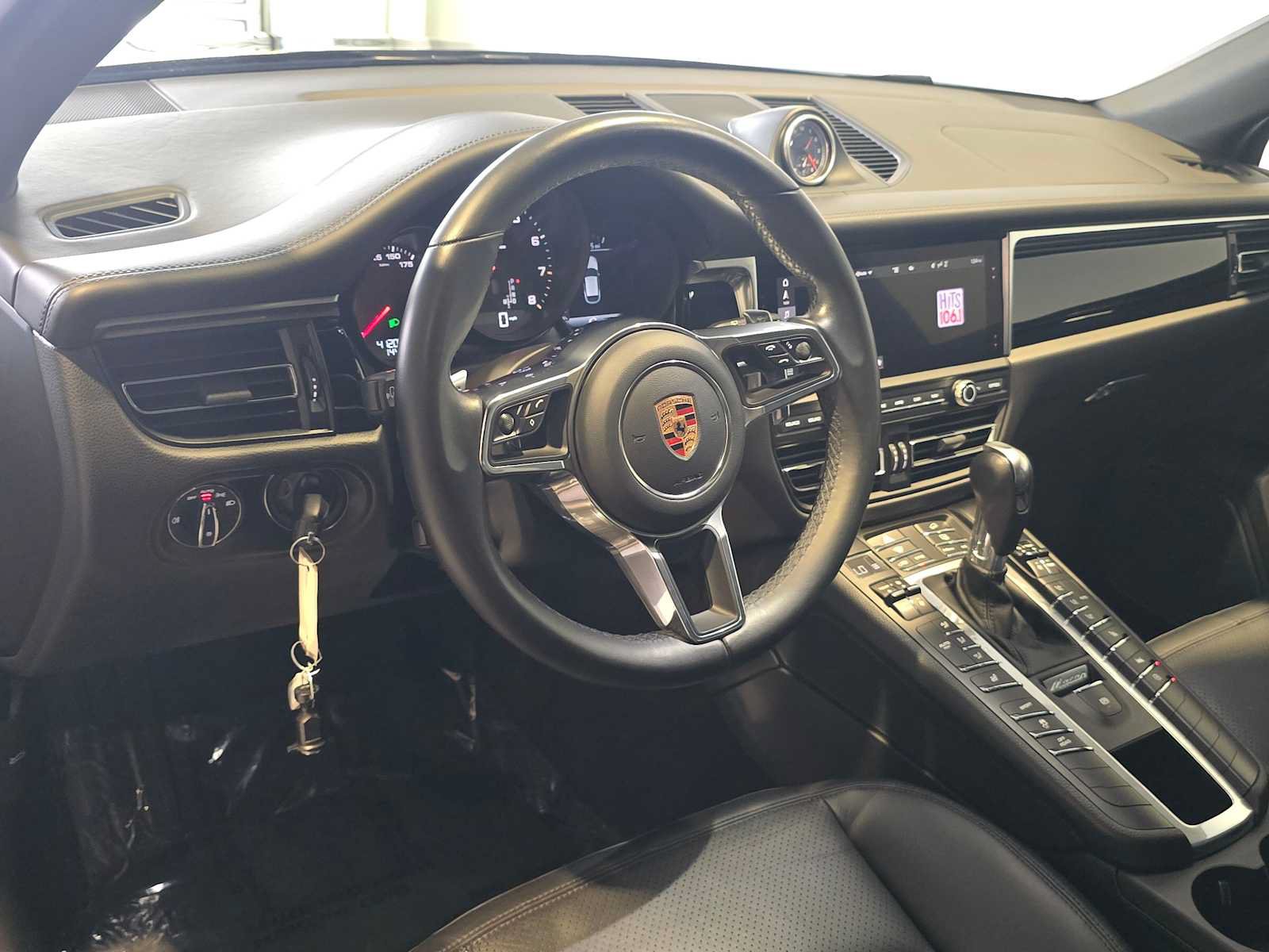 Used 2020 Porsche Macan AWD/4WD image 4