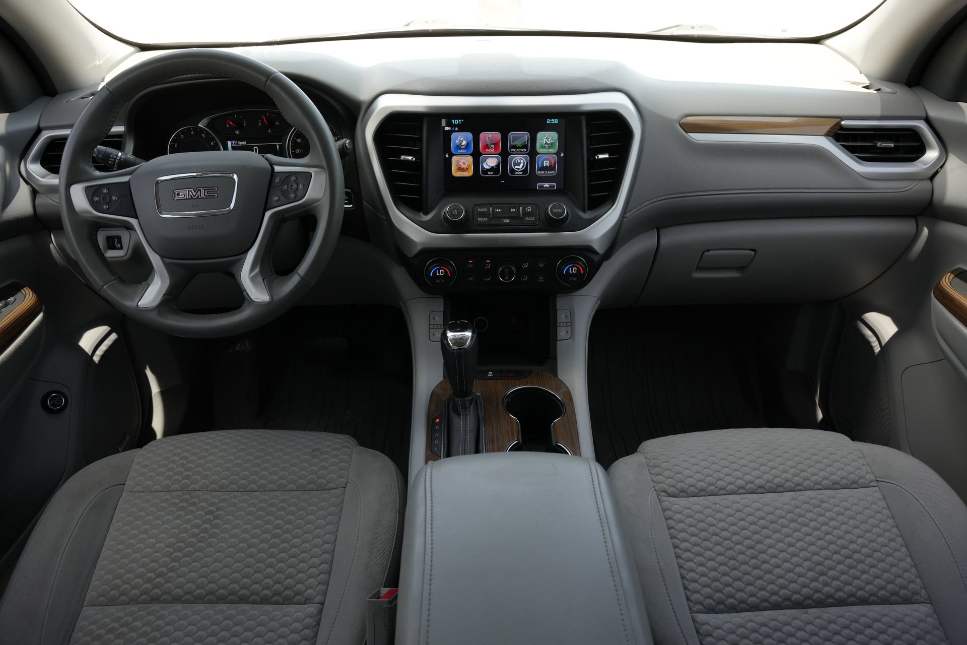 Used 2018 GMC Acadia SLE w/ Driver Alert Package I FWD image 8