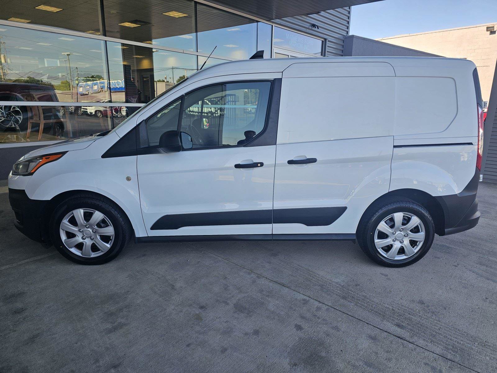 Used 2019 Ford Transit Connect XL image 2