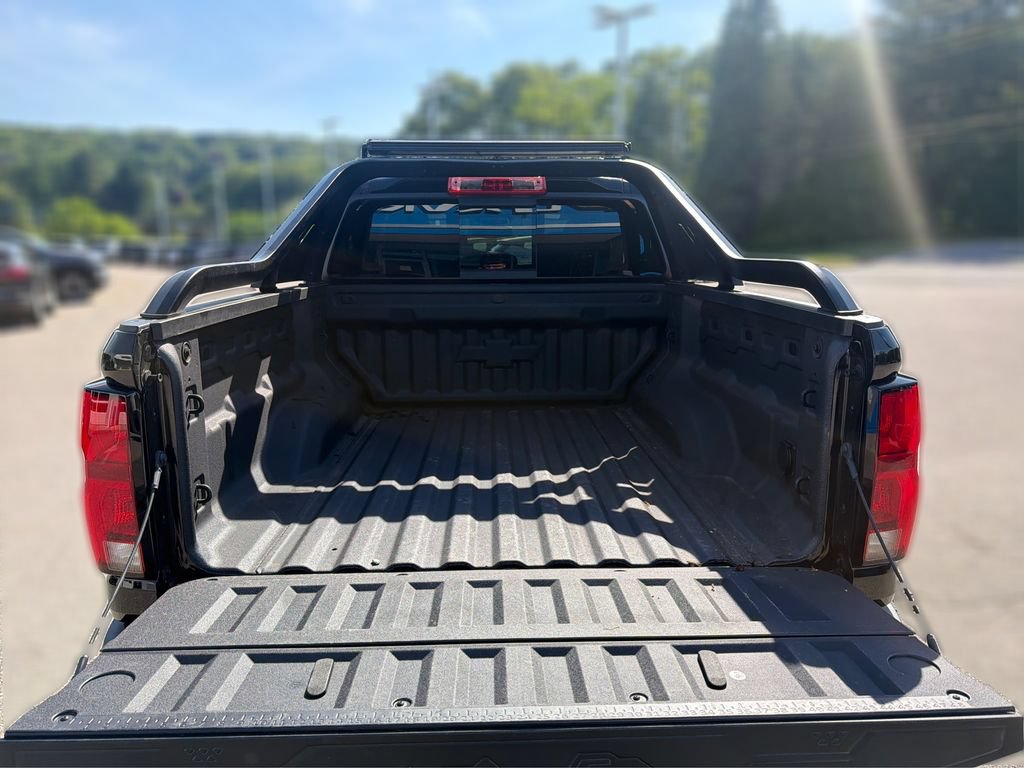 Certified 2025 Chevrolet Colorado ZR2 w/ Midnight Edition AWD/4WD image 12