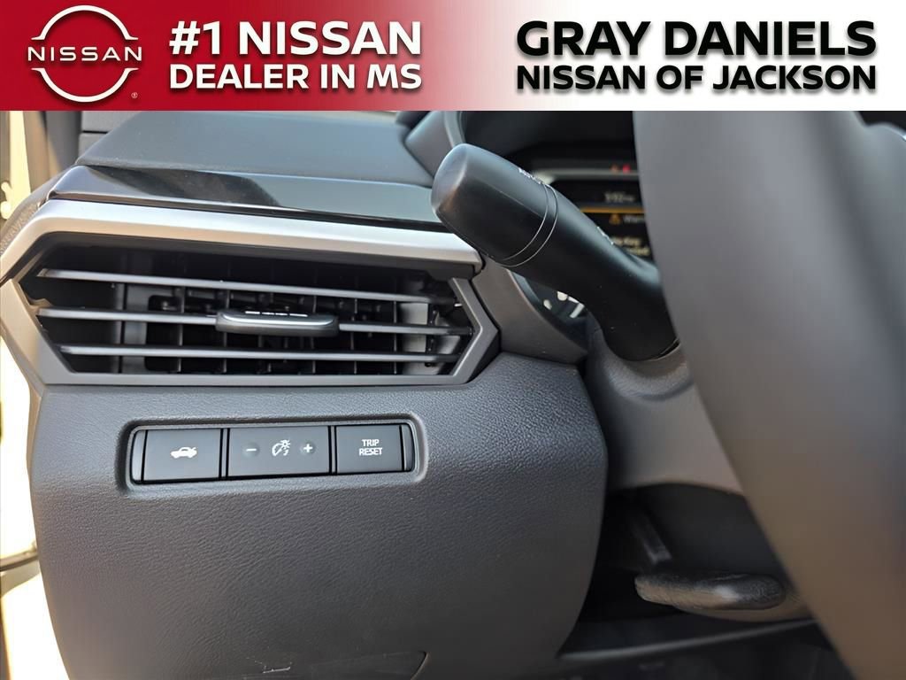 New 2025 Nissan Altima 2.5 SR w/ SR Premium Package image 17