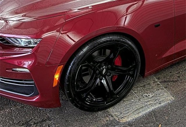 Used 2020 Chevrolet Camaro SS image 29