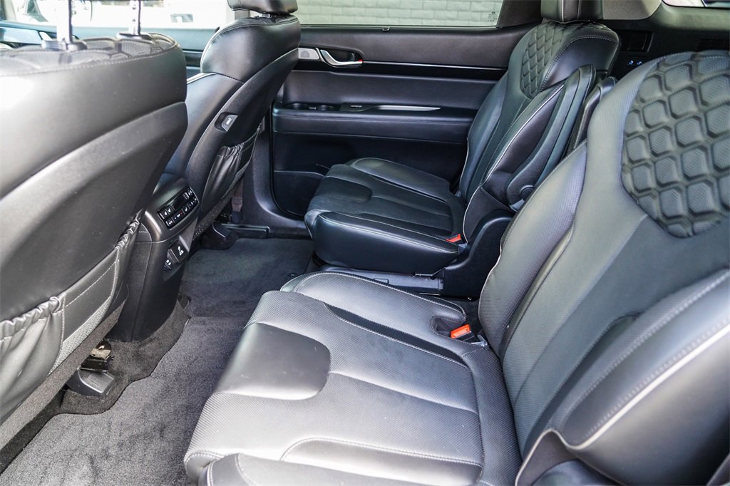 Used 2022 Hyundai Palisade Limited w/ Cargo Package image 19