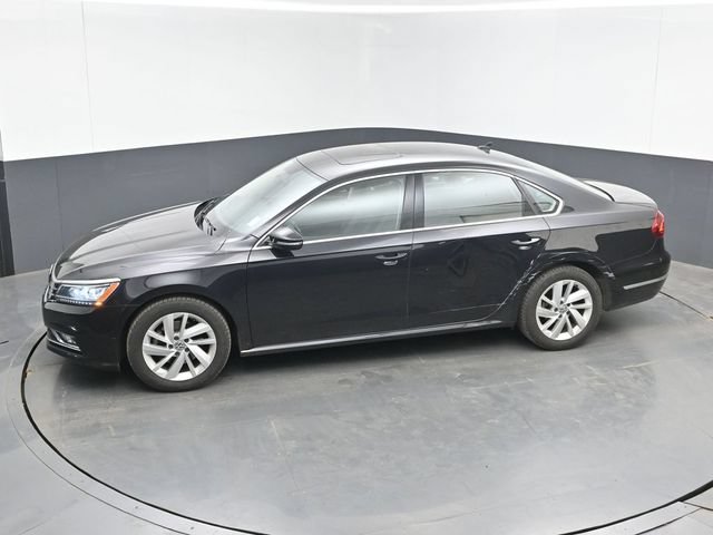 Used 2018 Volkswagen Passat 2.0T SE FWD image 22
